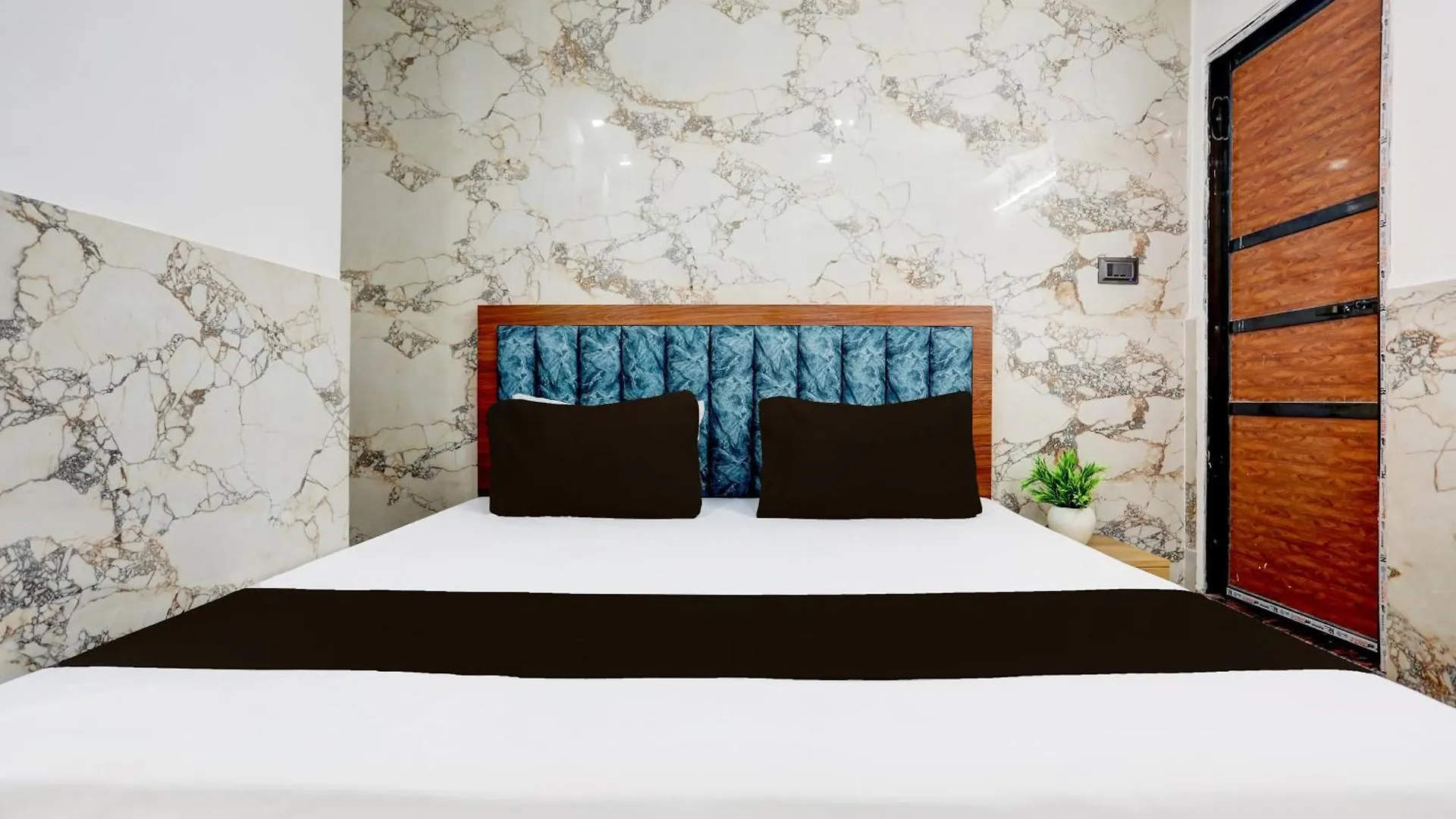 Hotel O Manvita Paying Guest House Varanasi