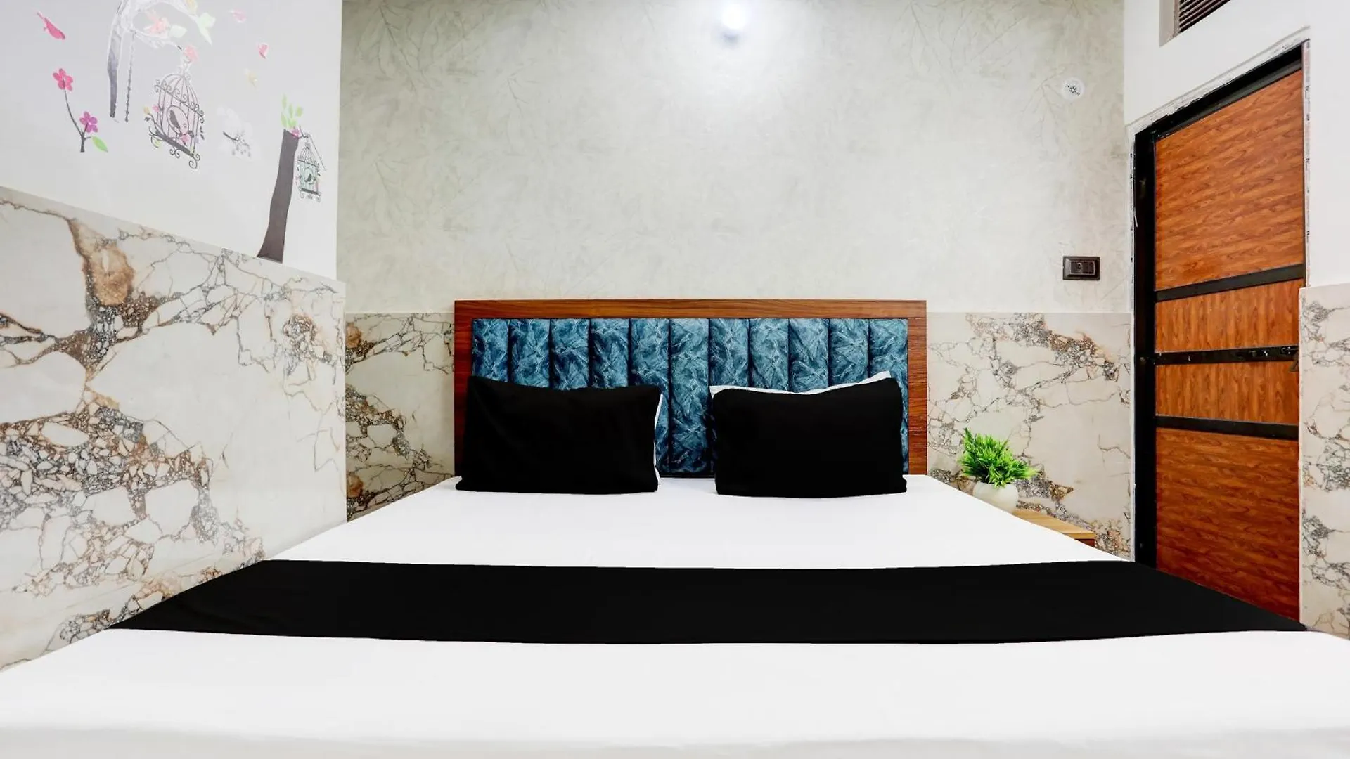 Hotel O Manvita Paying Guest House Varanasi 3*,  Indien