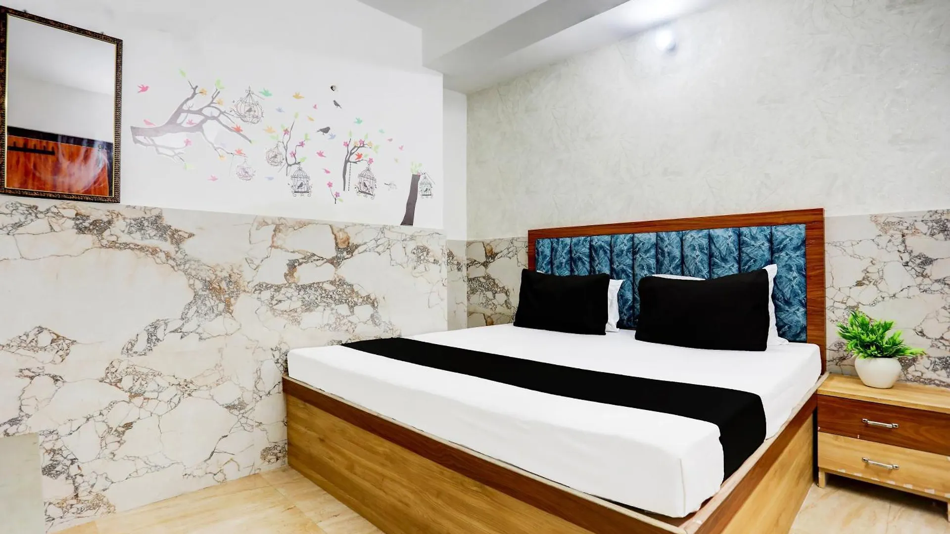 Hotel O Manvita Paying Guest House Varanasi