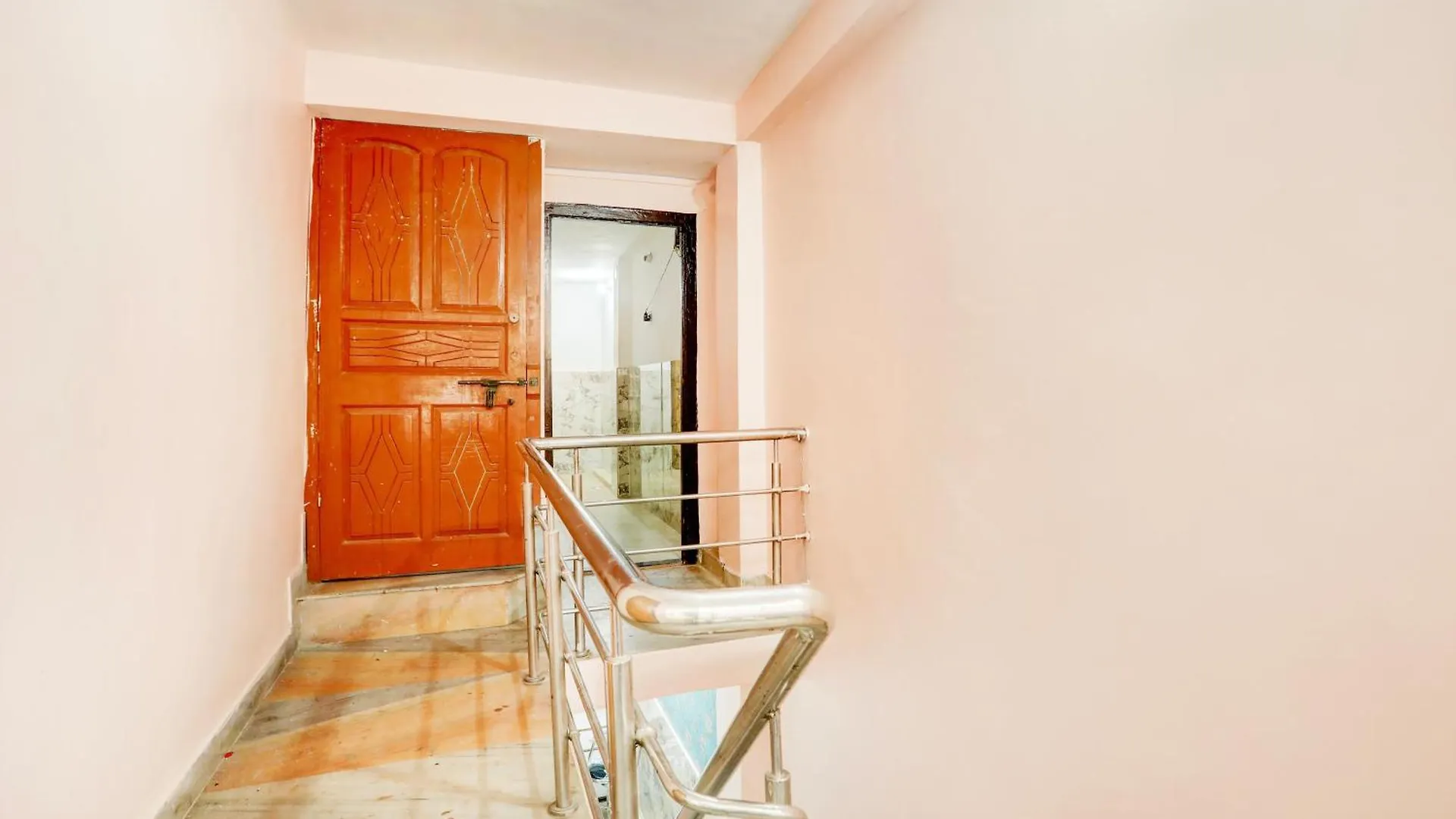 Hotel O Manvita Paying Guest House Varanasi 3*,